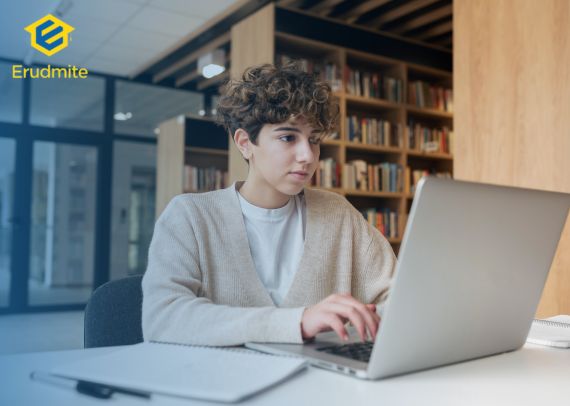 Best Online Courses to Upskill Before Graduation