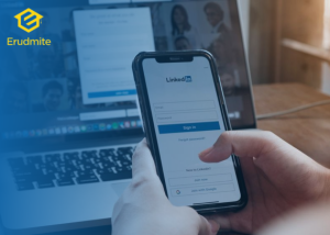 How to Use Storytelling in Your LinkedIn About Section