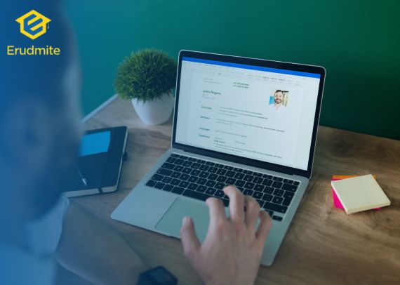 Why Students Should Start a Personal Website in 2025